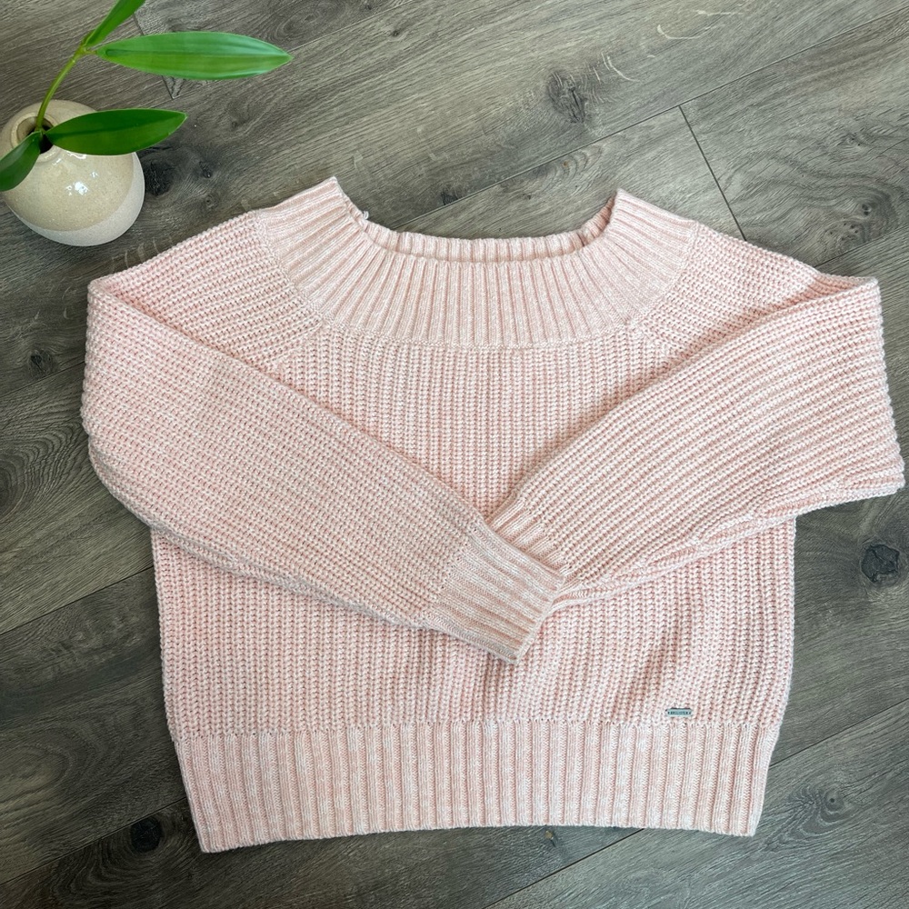 Hollister wide neck sweater XSmall